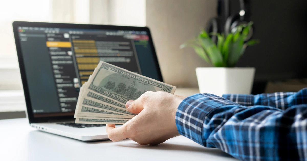 Know how to earn money through social media in 2025.